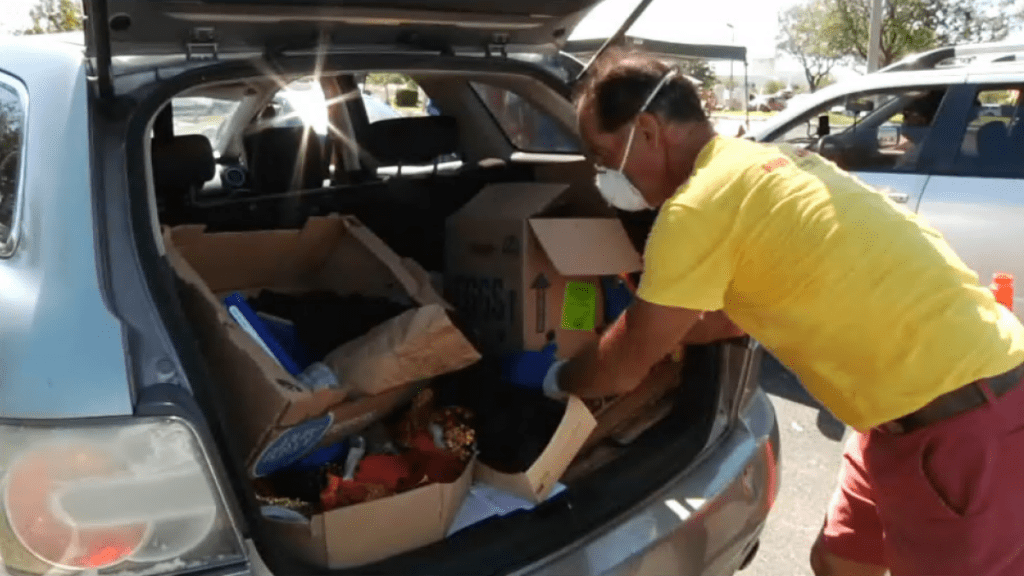 Drive-Thru Food Distribution Replacing Supermarkets for Some in South Florida