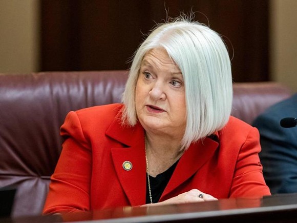 Florida Sen. Linda Stewart will dole out paper unemployment benefits applications